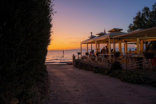 Wellness bungalow aan zee in San Vincenzo voor 4 personen - thumbnail 3
