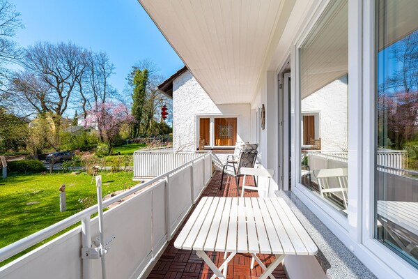 Rustiek appartement aan het meer in Eutin, 50 meter van de waterkant - thumbnail 1