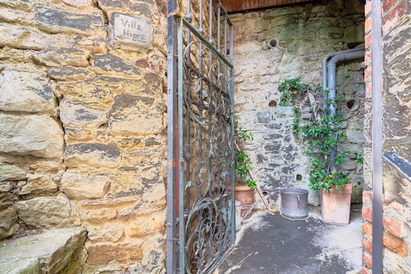 Villa Letizia: authentiek Toscaans stenen huis met wellness en uitzicht op het Trasimeense Meer - thumbnail 4