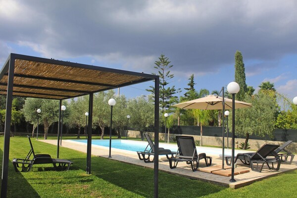Villa Lucia met privézwembad en panoramisch uitzicht bij Syracuse - thumbnail 2