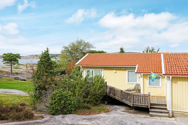 Aan zee: Ruim vakantiehuis in Strömstad voor 8 personen - thumbnail 1