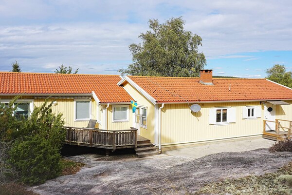 Aan zee: Ruim vakantiehuis in Strömstad voor 8 personen - thumbnail 3