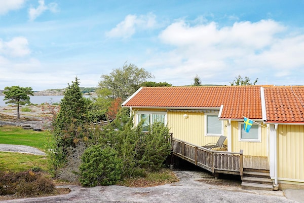 Aan zee: Ruim vakantiehuis in Strömstad voor 8 personen - thumbnail 1