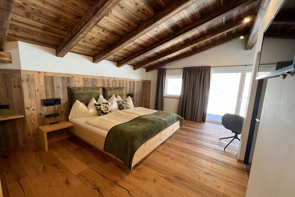 Penthouse Tauernfenster met sauna en panoramisch uitzicht op de bergen - thumbnail 2