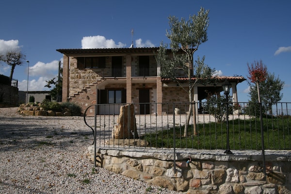 Rustieke villa Raggio di Sole Aurora in Cagli voor 3 personen - thumbnail 6