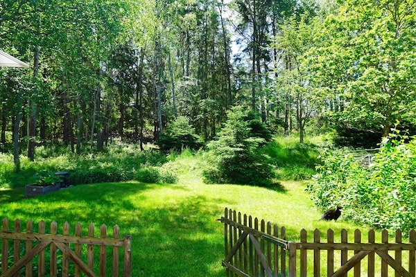 Modern vakantiehuis op Ekerö, 800m van meer en vlakbij golfbaan - thumbnail 3