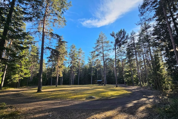 Modern vakantiehuis in Bergslagen met panoramisch uitzicht en golfbaan - thumbnail 6