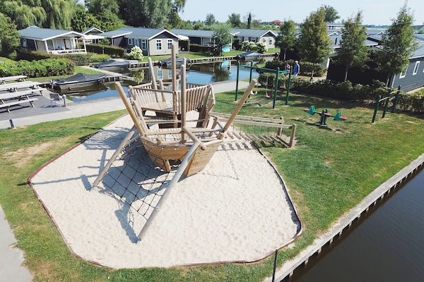 Vrijstaand chalet aan het water in Venetië van het Noorden - thumbnail 5