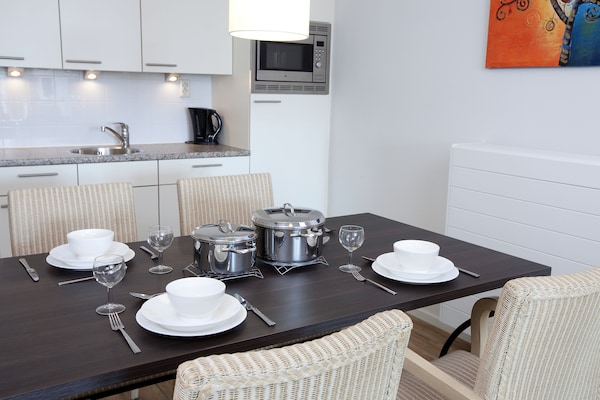 Modern gelijkvloers appartement aan de haven van Scheveningen - thumbnail 2