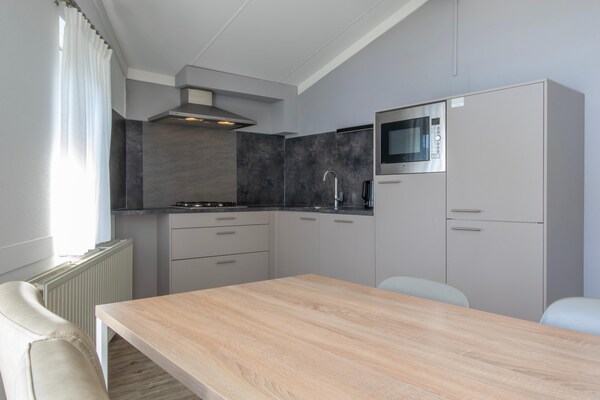Moderne familiebungalow op 5 minuten lopen van het strand van Domburg - thumbnail 5