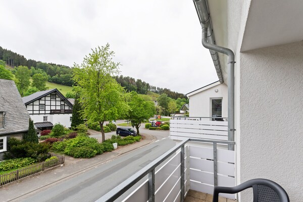 Ruim vakantiehuis voor 10 personen midden in het bos bij Winterberg - thumbnail 1