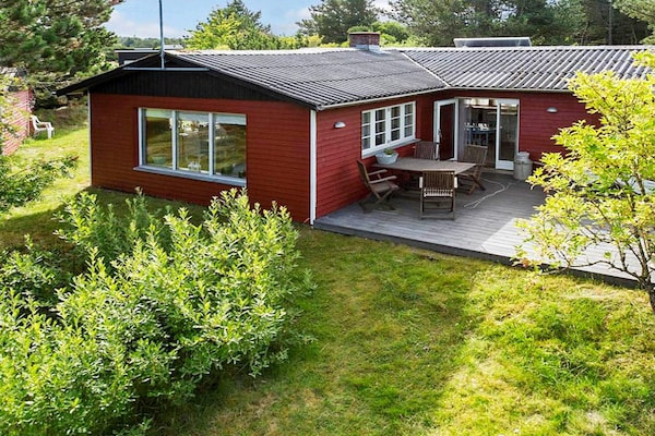 Vrijstaand vakantiehuis op enorm natuurperceel, 230 meter van de Limfjord - thumbnail 1