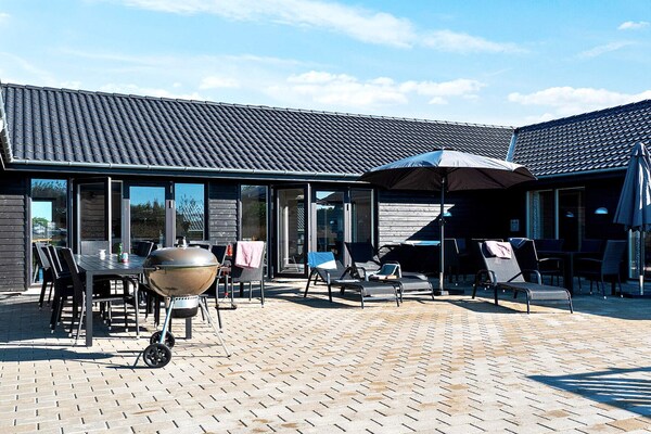 Groot vakantiehuis voor 26 personen met zwembad, sauna en activiteitenruimte bij Mommark - thumbnail 2