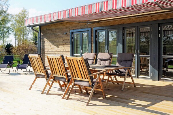 Aan het meer: Modern vakantiehuis in Sölvesborg voor 5 personen - thumbnail 3