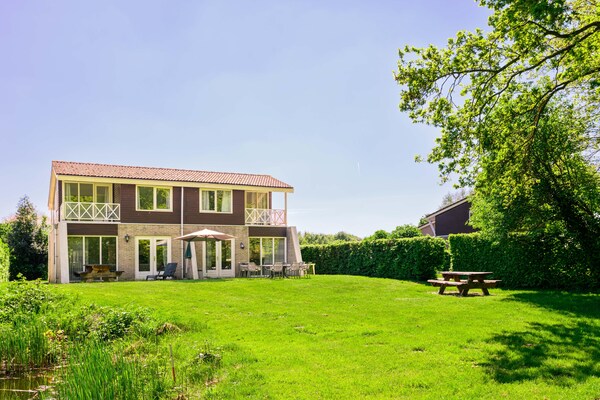 Ruim vakantiehuis voor 12 personen op Vakantiepark Emslandermeer in Vlagtwedde - thumbnail 6