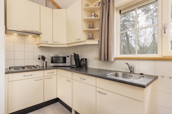 Vrijstaande bungalow met infraroodsauna op vakantiepark in Veluwe - thumbnail 3
