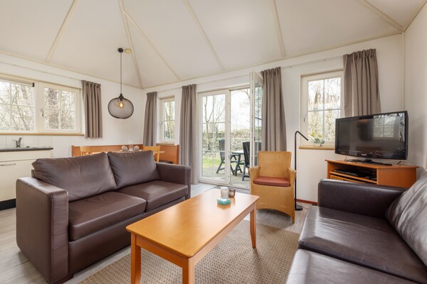 Vrijstaande bungalow met infraroodsauna op vakantiepark in Veluwe - thumbnail 2