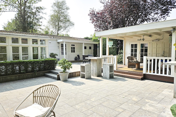 Wellness chalet met jacuzzi op de Veluwe voor 4 personen - thumbnail 1