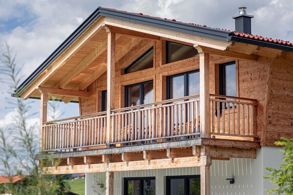 Exclusief chalet in Inzell met privézwembad, sauna en bergzicht voor 8 personen - thumbnail 5