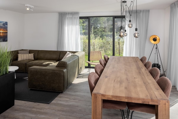 Luxe watervilla met sauna aan het Veerse Meer in Wolphaartsdijk - thumbnail 2