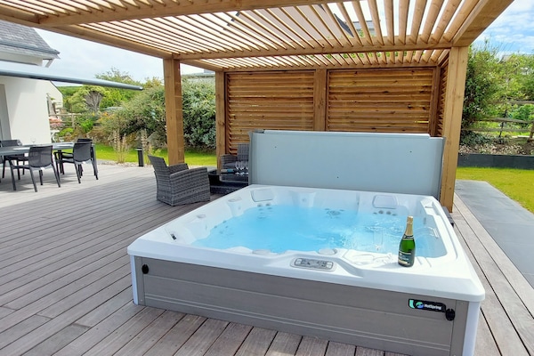 Op 950 m van zee: Modern vakantiehuis met jacuzzi in Plouarzel - thumbnail 2