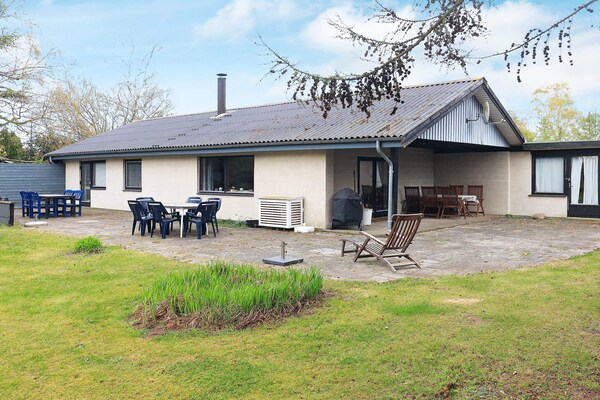 Sfeervol vrijstaand huis nabij strand Marielyst, 6 pers. - thumbnail 1