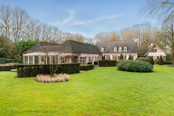 Luxe landhuis met zwembad en sauna aan Loonse Duinen voor 14 personen - thumbnail 6