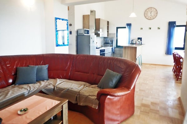 Comfortabel appartement aan zee met uitzicht op het Velebitkanaal in Seline - thumbnail 6
