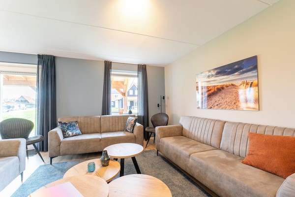 De Pelikaan: luxe vakantiehuis met sauna en bubbelbad aan de Zeeuwse kust - thumbnail 2