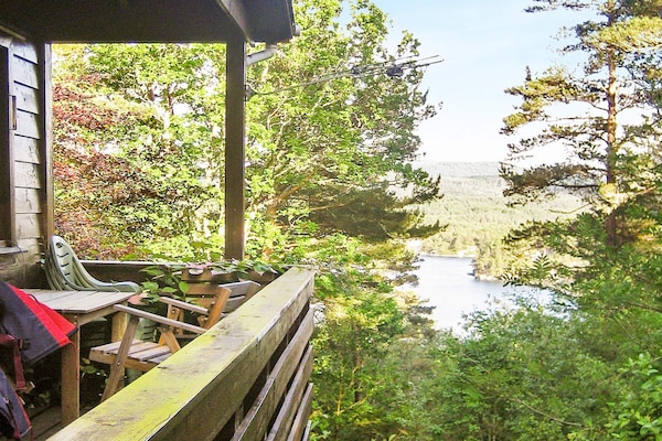 Sfeervol vakantiehuis in Reksteren met uitzicht op de fjord - thumbnail 4