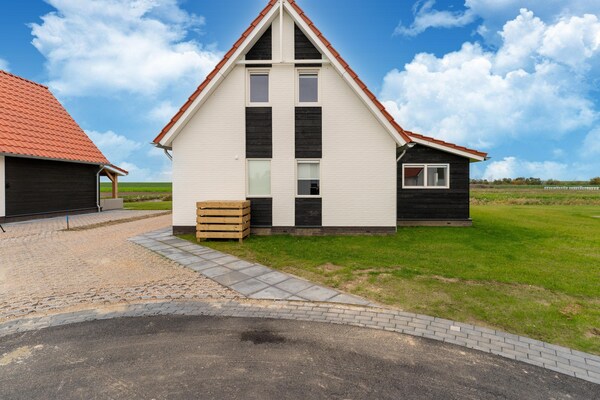 Vrijstaand vakantiehuis De Albatros met tuin, 300m van het strand - thumbnail 1