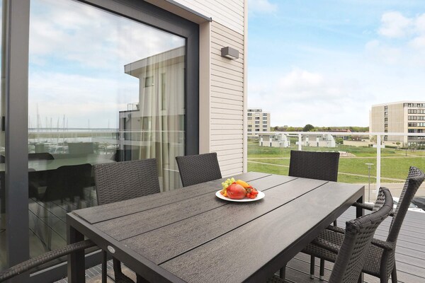 6-persoons appartement aan zee in Wendtorf met panoramiew - thumbnail 2