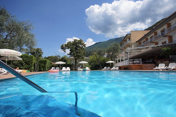 Centraal gelegen appartement in Malcesine nabij het Gardameer - thumbnail 2
