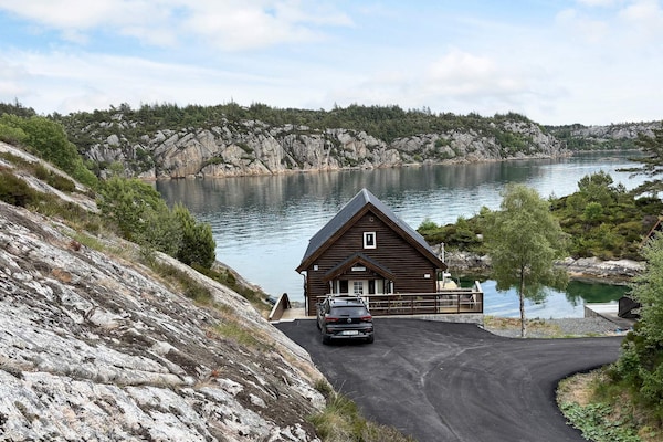 6-persoons vakantiehuis aan het meer in Urangsvåg met whirlpool - thumbnail 2