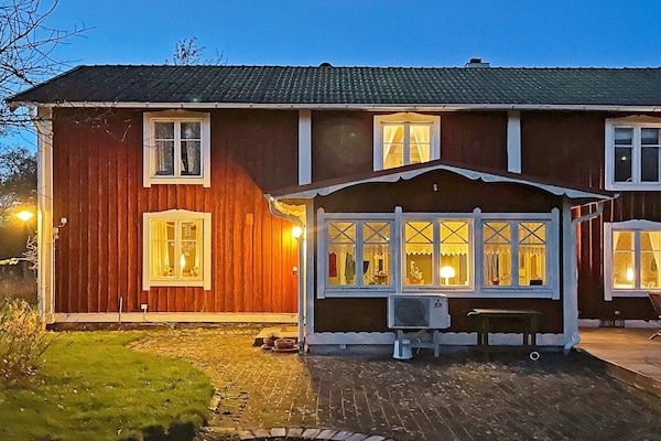 Historisch vakantiehuis voor 9 personen aan de golfbaan bij Ronneby, 500m van zee - thumbnail 4