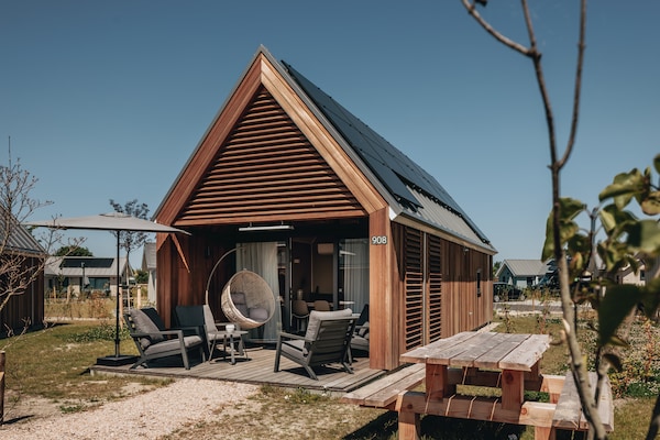 Tiny house aan zee op luxe resort in Nieuwvliet-Bad - thumbnail 1