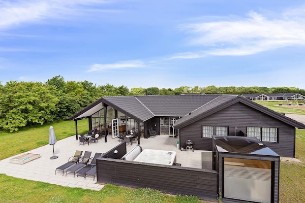 Luxe vakantiehuis voor 18 personen met zwembad en wellness in Mommark, 600m van zee - thumbnail 6