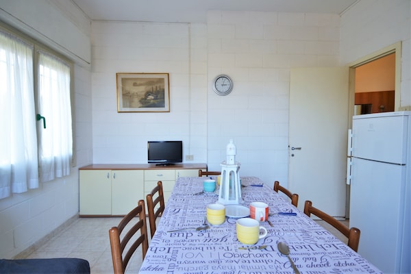 Ca Bianca 1: Zonovergoten appartement voor 6 personen op 50 meter van het strand - thumbnail 1
