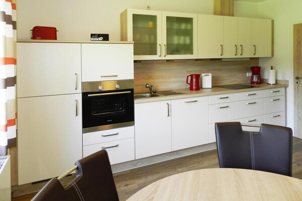 Zweeds ingericht appartement aan de golfbaan in Rastede met tuinterras - thumbnail 6