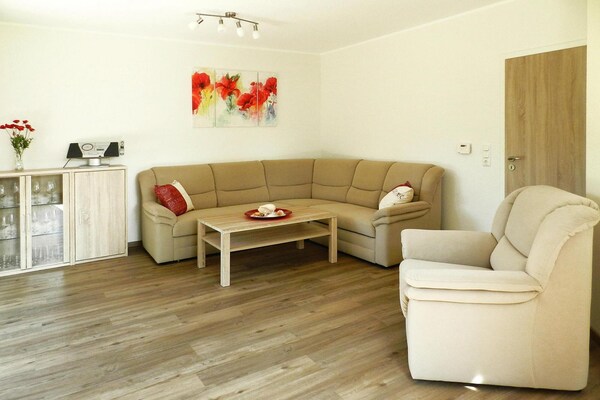 Zweeds ingericht appartement aan de golfbaan in Rastede met tuinterras - thumbnail 5