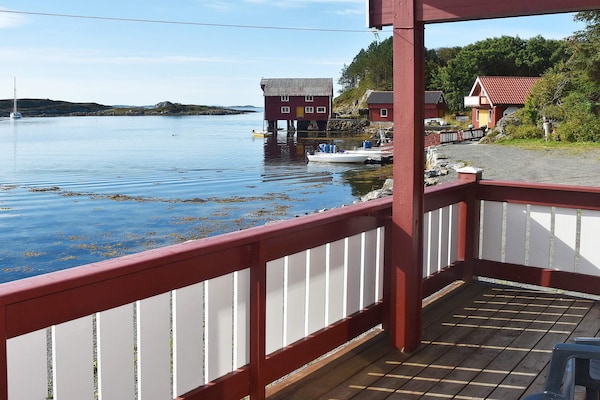 Vrijstaand vakantiehuis met fjordzicht en bootverhuur in Bud - thumbnail 2