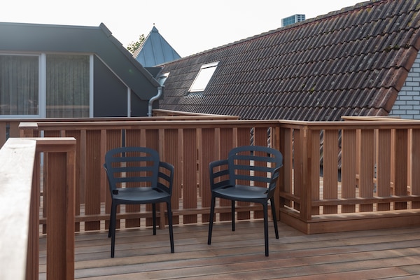 Chique appartement in hartje Renesse met balkon en infrarood sauna - thumbnail 4
