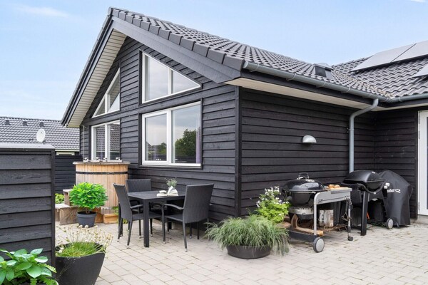 Luxe vakantiehuis met privézwembad in Jægerspris voor 16 personen - thumbnail 4