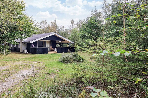 Sfeervol vakantiehuis nabij het strand in Ålbæk - thumbnail 1