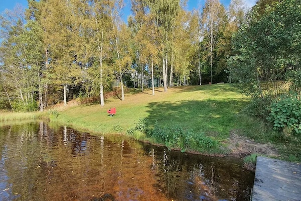 Vrijstaand vakantiehuis in Zweden aan 2 meren met roeiboot en golfcourse - thumbnail 6