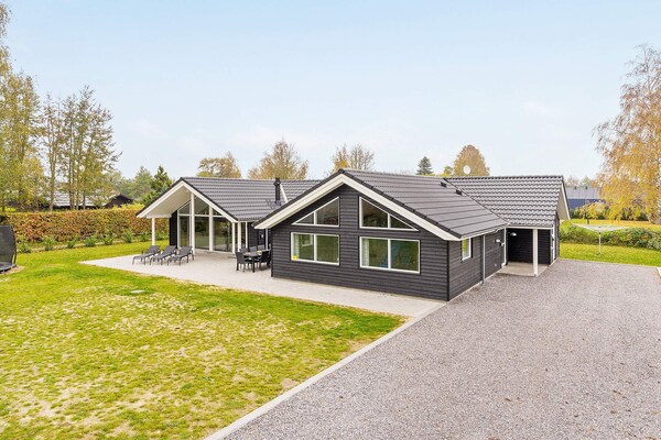 Groot vakantiehuis met privézwembad, sauna en activiteitenruimte op 600m van zee - thumbnail 3