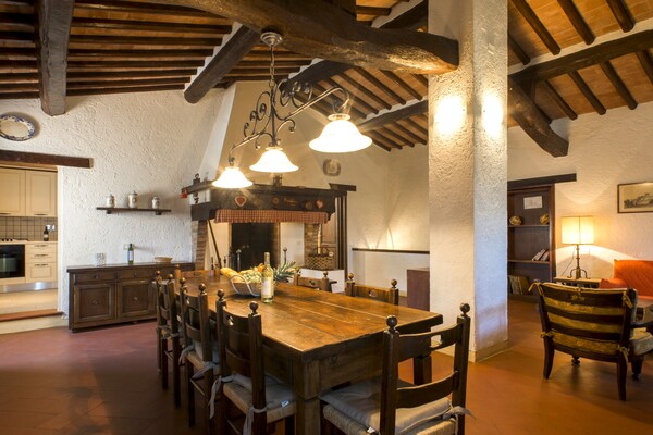 Ruime Toscaanse boerderij in de bossen bij Castelfiorentino voor 7 personen - thumbnail 3