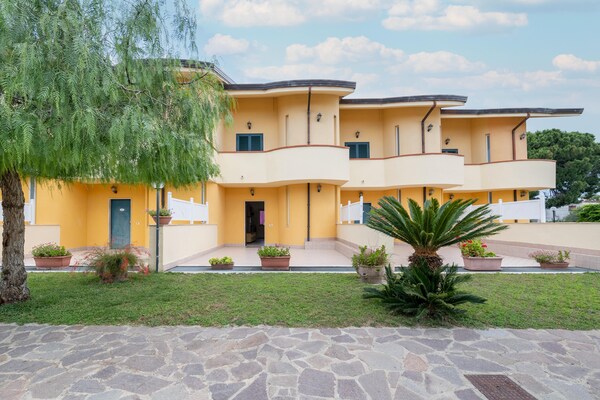 Villa Conca degli Dei: Ruime kustvilla met patio op 300m van zee in Paestum - thumbnail 6