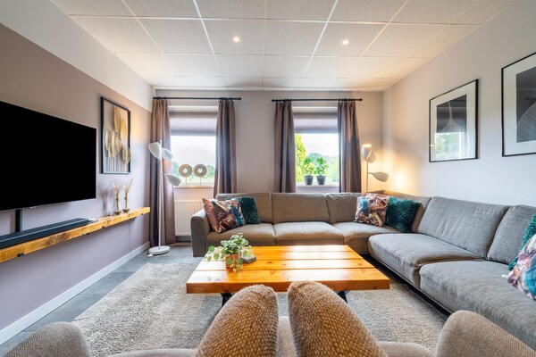 Erve Nijhuis: Landelijk vakantiehuis met uitzicht op manege in Eibergen - thumbnail 1