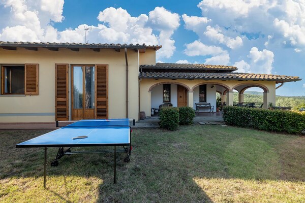 Licht vakantiehuis met panoramisch uitzicht bij Pergine Valdarno, 10 personen - thumbnail 1
